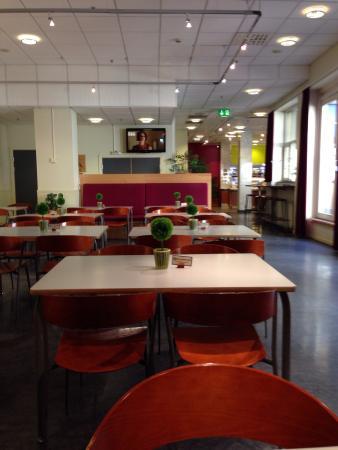 Perminalen Hotel Cafeteria